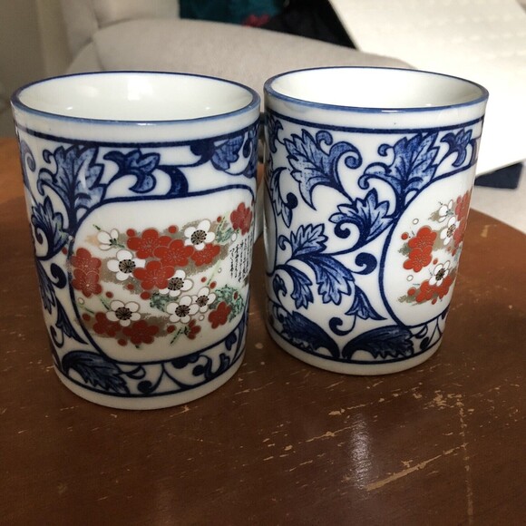 2 Vintage Japanese Porcelain Blue on White Floral Coffee Tea Mugs - Picture 7 of 7